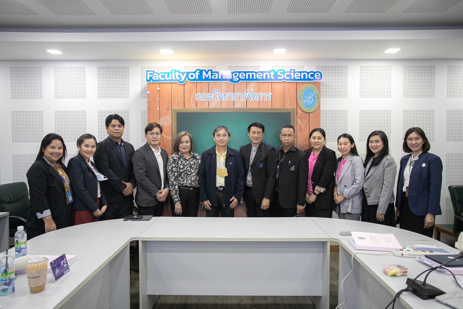 ให้การสนับสนุนด้านการศึกษาและการพัฒนาทักษะเทคโนโลยี